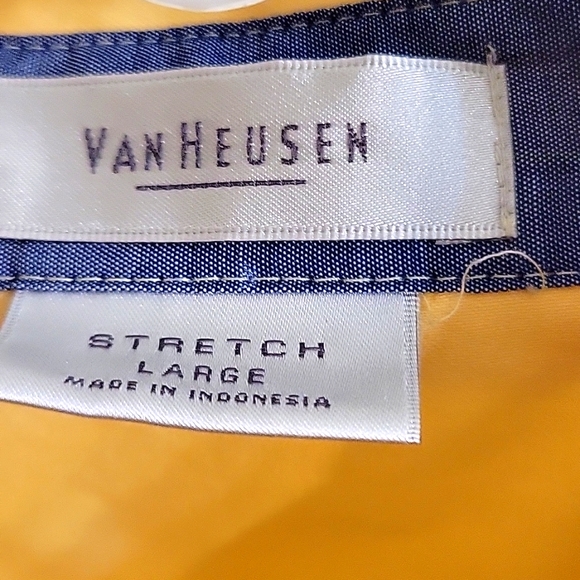 Soft yellow stretch Van Heusen button down shirt size L - Picture 2 of 4